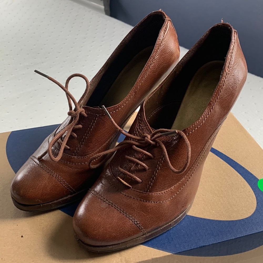 Nine West 8M brown pumps